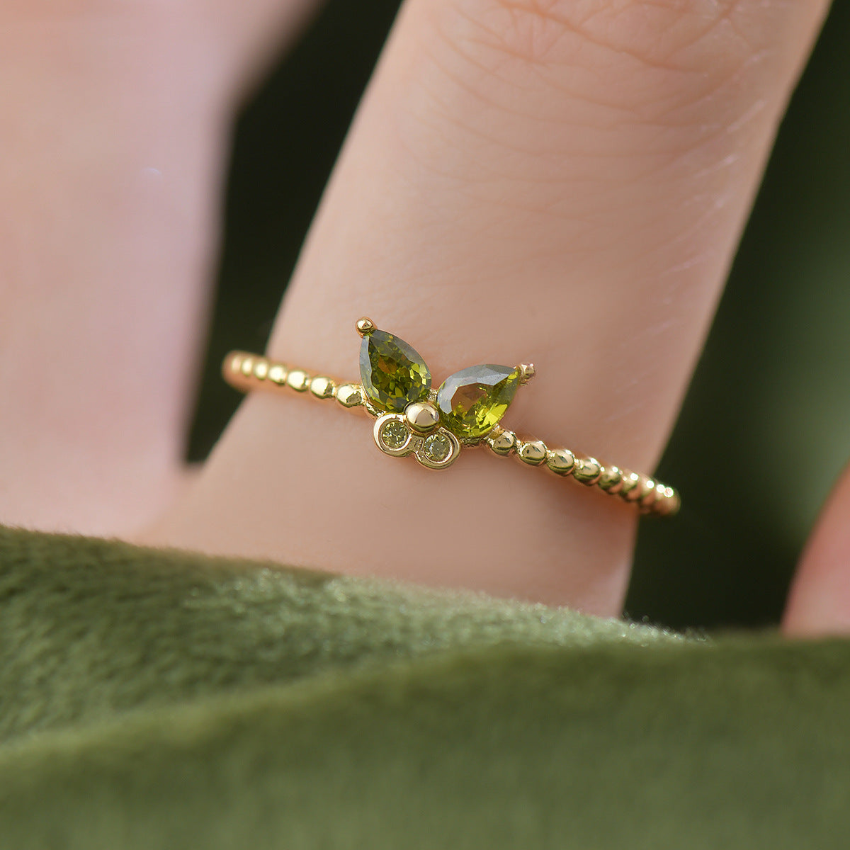 Butterfly olive green zircon hollow earrings ear clip ring bracelet necklace