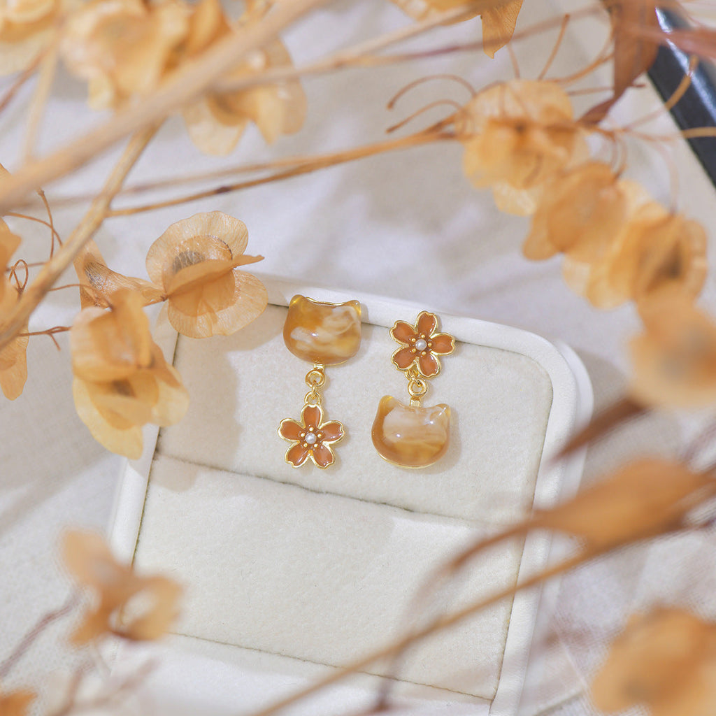 Amber cat copper plated with 14k gold earrings