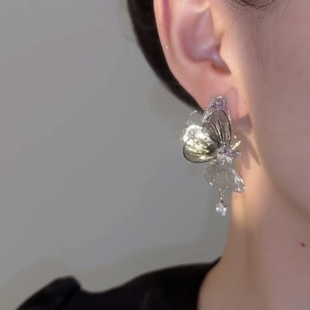 High color-preserving tassels and three-dimensional wings butterfly earrings