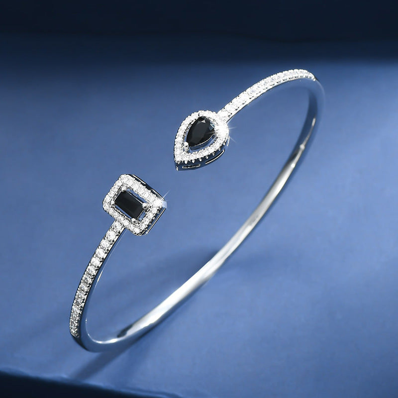 Bracelet with adjustable opening