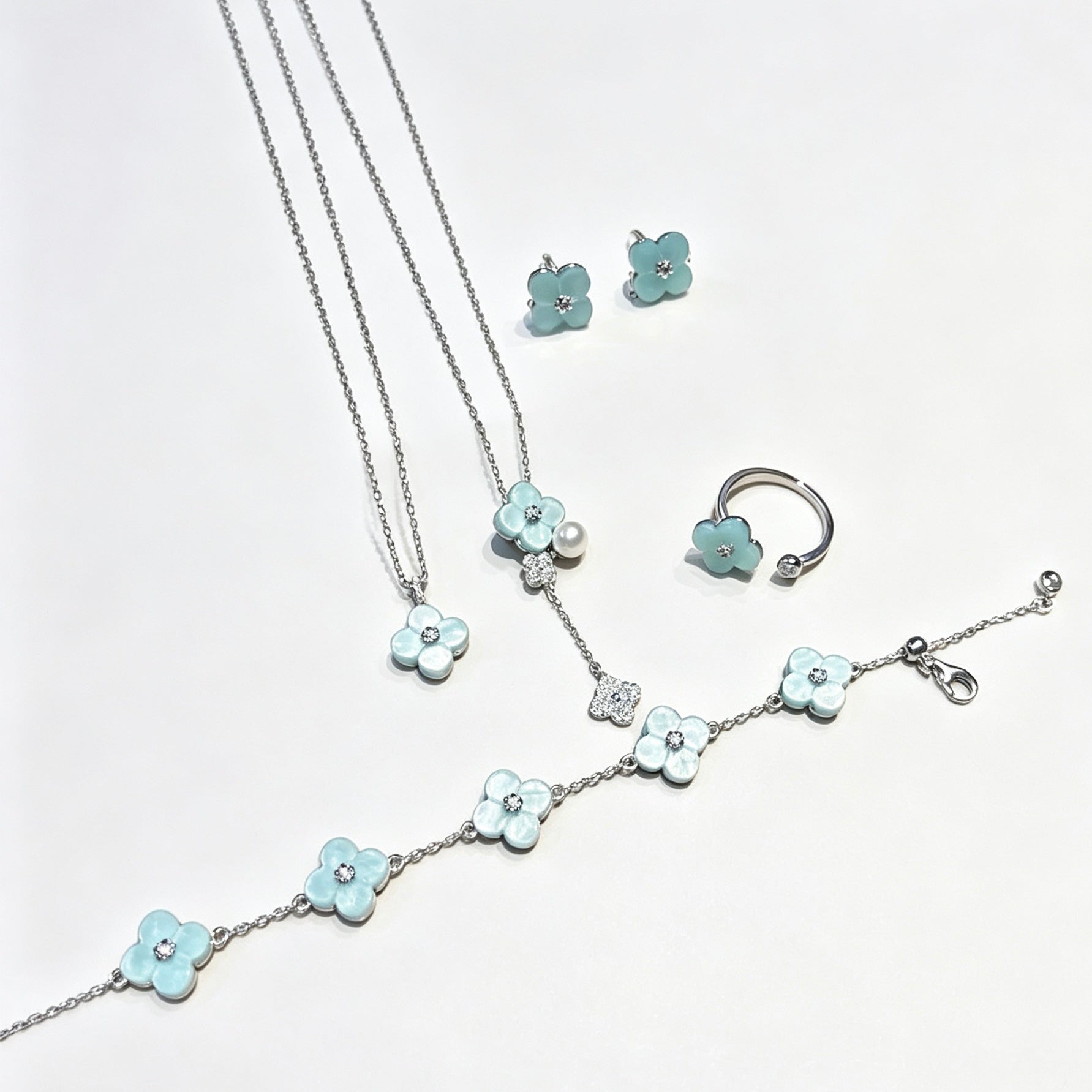 Lime‑Ice Four‑Leaf‑Clover Jewelry Set, Necklace, Bracelet, Ring & Earrings