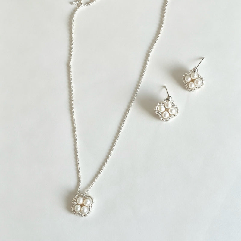 S925 Sterling Silver Woven Four Leaf Clover Natural Freshwater Pearl Necklace & Earring Set