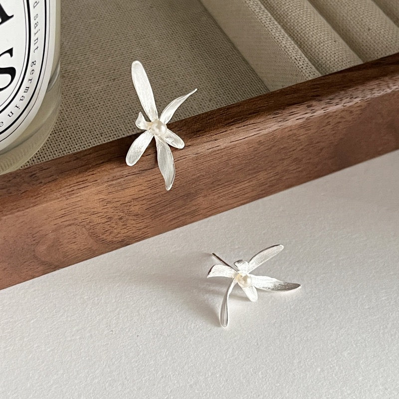 925 Sterling Silver Pearl Orchid Choker Necklace And Stud Earrings