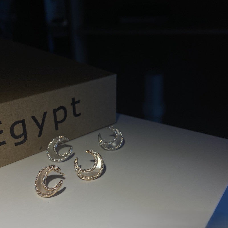 Moon studded shell earrings