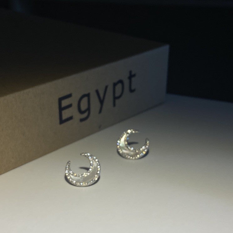 Moon studded shell earrings