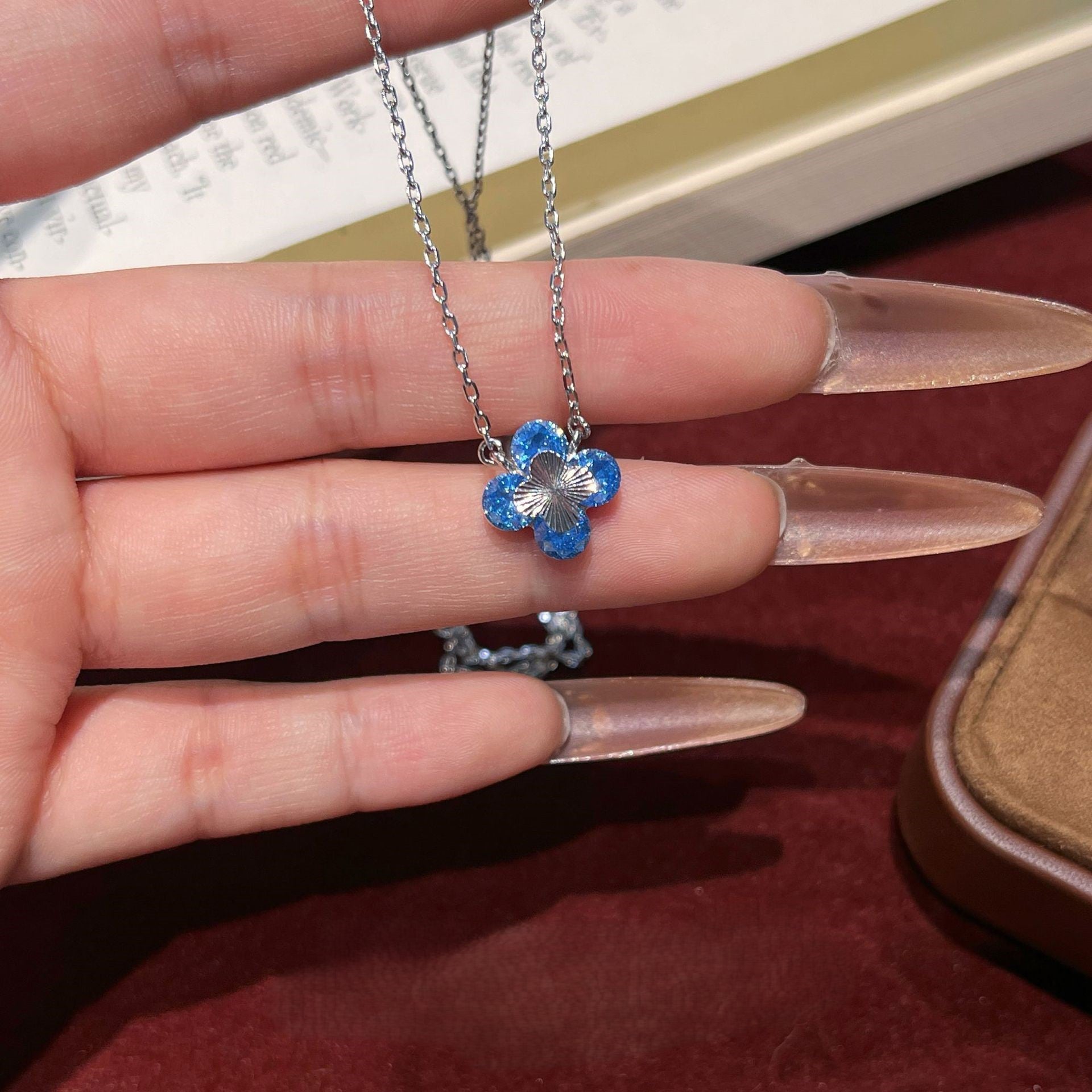 Red corundum blue white diamond four-leaf clover laser necklace bracelet earrings set