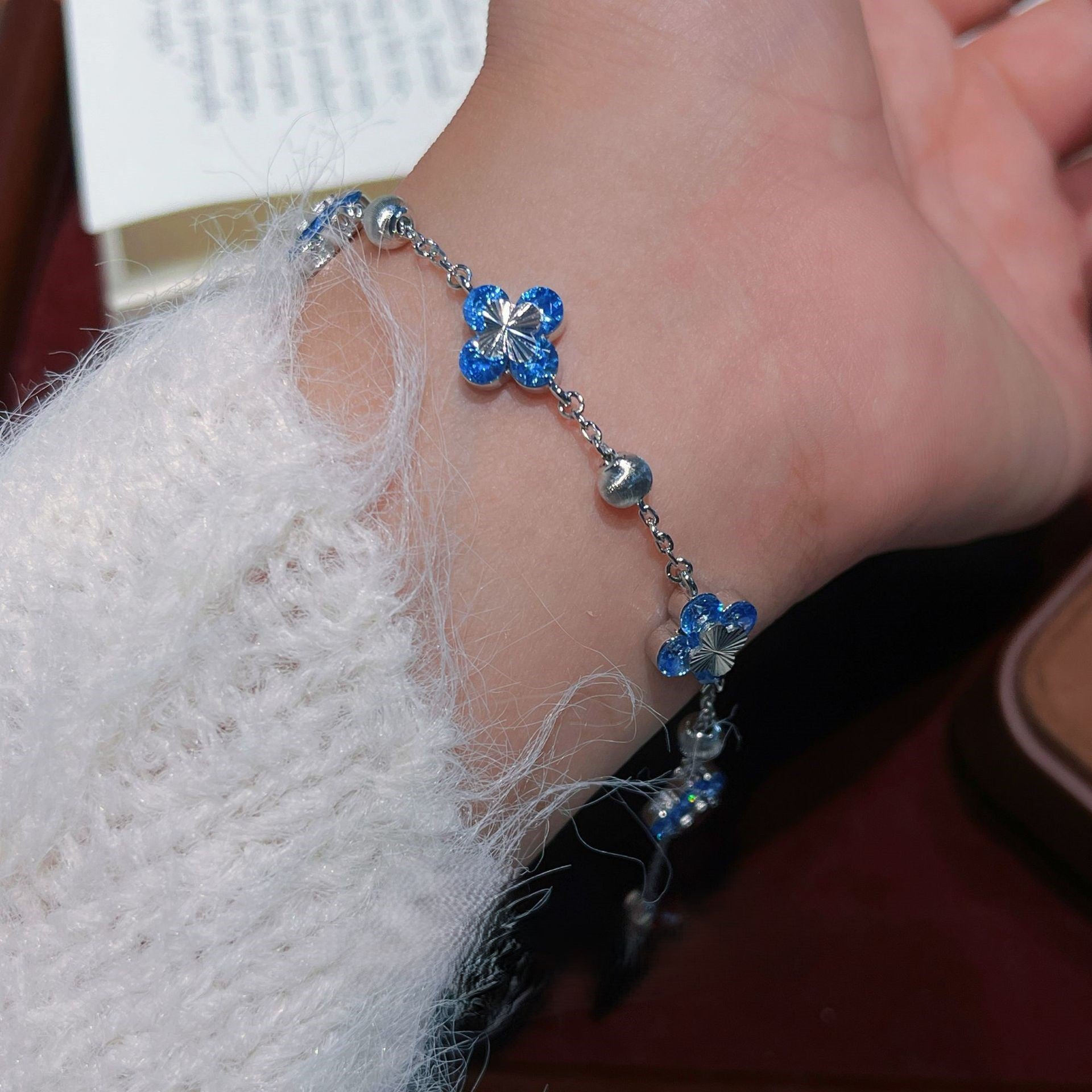 Red corundum blue white diamond four-leaf clover laser necklace bracelet earrings set